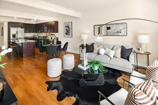 699 John St, Seattle, WA 98109 - Photo 16