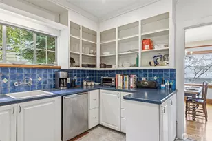 3002 NE 57th St, Seattle, WA 98105 - Photo 22