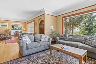 3002 NE 57th St, Seattle, WA 98105 - Photo 12