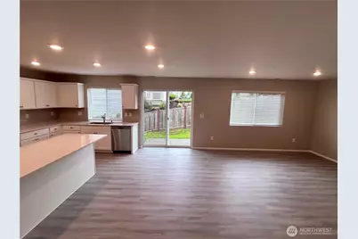 8325 39th Street NE, Marysville, WA 98270 - Photo 6