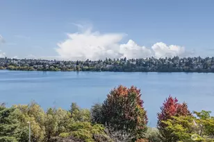 6709 Aurora Ave, Seattle, WA 98103 - Photo 2