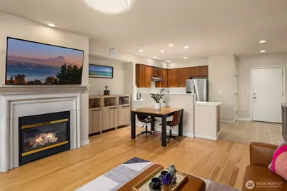 11004 NE 11th Street #404, Bellevue, WA 98004 - Photo 8
