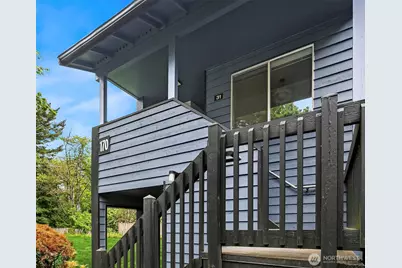 170 Newport Way NW #D31, Issaquah, WA 98027 - Photo 2