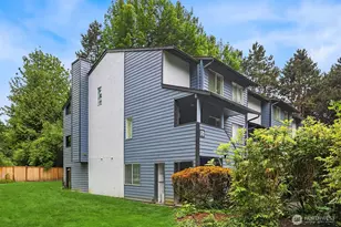 170 Newport Way NW, Issaquah, WA 98027 - Photo 1