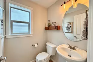 2138 N 113th St, Seattle, WA 98133 - Photo 12