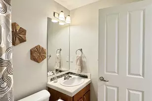 2138 N 113th St, Seattle, WA 98133 - Photo 24