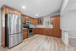 20406 Little Bear Creek Rd, Woodinville, WA 98072 - Photo 2