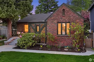 7550 21st Ave NE, Seattle, WA 98115 - Photo 1
