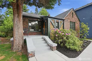 7550 21st Ave NE, Seattle, WA 98115 - Photo 2