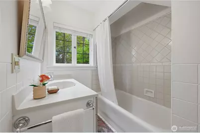 7550 21st Avenue NE, Seattle, WA 98115 - Photo 16