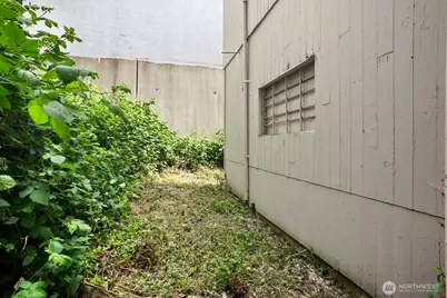 9432 Rainier Avenue S, Seattle, WA 98118 - Photo 20