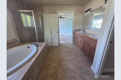 8011 134th Street Ct E, Puyallup, WA 98373 - Photo 16