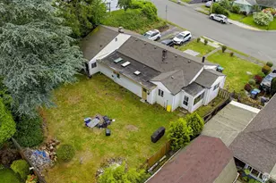 1104 Dibb St, Bremerton, WA 98310 - Photo 2