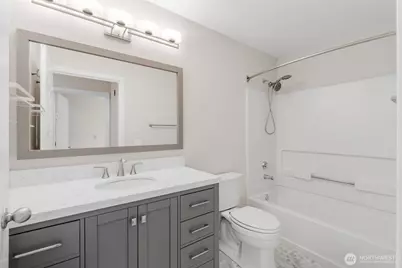 2530 Fifteenth Avenue W #410, Seattle, WA 98119 - Photo 16