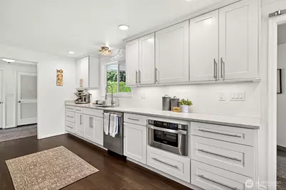 19479 Normandy Park Drive SW, Normandy Park, WA 98166 - Photo 8