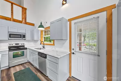126 Tahoma Street W, Packwood, WA 98361 - Photo 8