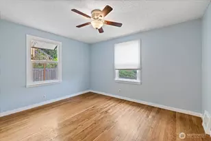 2905 E Olive St, Seattle, WA 98122 - Photo 12