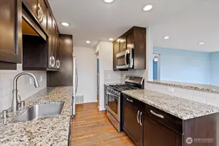 2905 E Olive St, Seattle, WA 98122 - Photo 10
