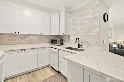 33020 10th Avenue SW #x103, Federal Way, WA 98023 - Photo 1