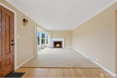 3217 36th Avenue W, Seattle, WA 98199 - Photo 4