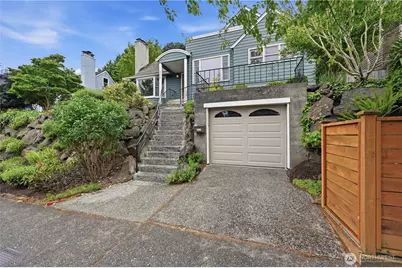 3217 36th Avenue W, Seattle, WA 98199 - Photo 2
