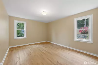 3217 36th Avenue W, Seattle, WA 98199 - Photo 14