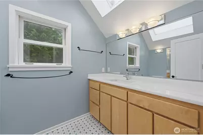 3217 36th Avenue W, Seattle, WA 98199 - Photo 20