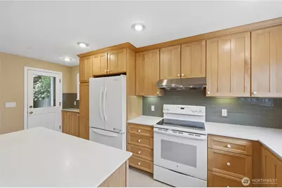3217 36th Avenue W, Seattle, WA 98199 - Photo 10
