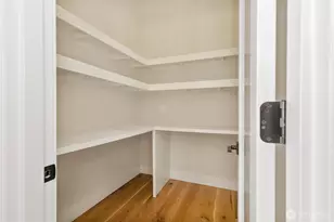 12642 NE 80th St, Kirkland, WA 98033 - Photo 8