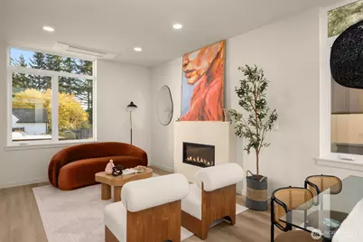 14033 Densmore Avenue N, Seattle, WA 98133 - Photo 2