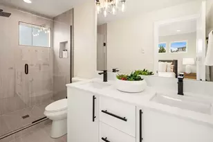 319 NW 87th St, Seattle, WA 98117 - Photo 14