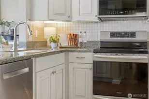3016 N Narrows Dr, Tacoma, WA 98407 - Photo 12
