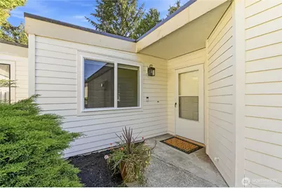 13731 SE 258th Place #39, Kent, WA 98042 - Photo 2