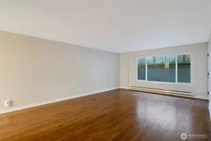 4324 Phinney Ave N, Seattle, WA 98103 - Photo 12