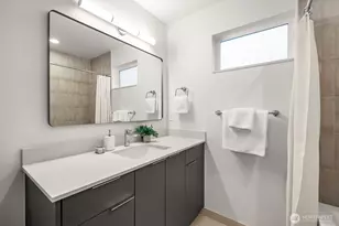 713 B N 70th St, Seattle, WA 98103 - Photo 18