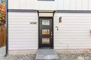 14338 Ashworth Ave N, Seattle, WA 98133 - Photo 2