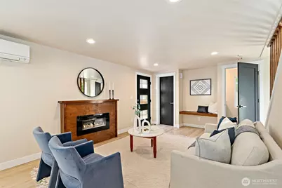 14338 Ashworth Avenue N #B, Seattle, WA 98133 - Photo 6