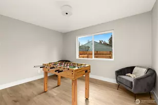 1402 N 136th St, Seattle, WA 98133 - Photo 18