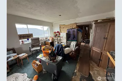 1210 E 35th Street, Tacoma, WA 98404 - Photo 2