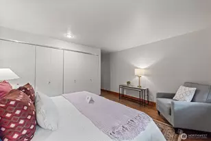 13002 NE 3rd St, Bellevue, WA 98005 - Photo 16