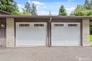 13002 NE 3rd St, Bellevue, WA 98005 - Photo 24
