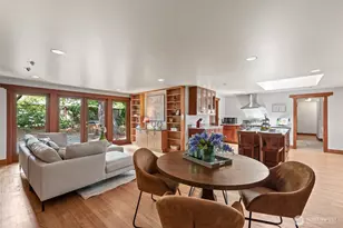 13002 NE 3rd St, Bellevue, WA 98005 - Photo 10