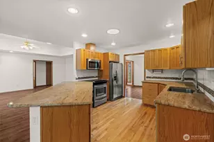 12510 206th St E, Graham, WA 98338 - Photo 10