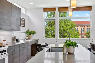 4153 California Avenue SW, Seattle, WA 98116 - Photo 8