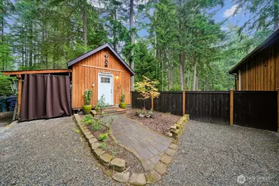 10507 Pioneer Drive, Anderson Island, WA 98303 - Photo 34