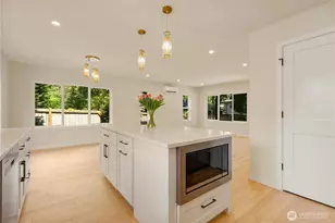 12644 NE 80th St, Kirkland, WA 98033 - Photo 8