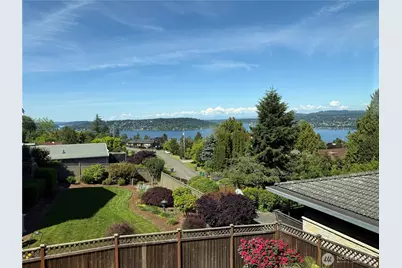 7426 S 114th St, Seattle, WA 98178 - Photo 2