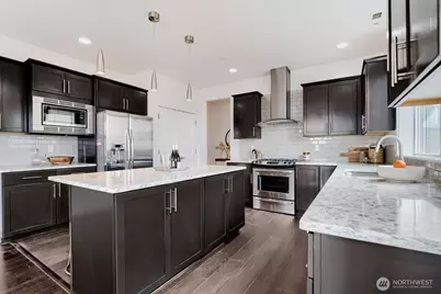 7426 S 114th St, Seattle, WA 98178 - Photo 8