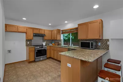 3335 68th Avenue SW, Tumwater, WA 98512 - Photo 8