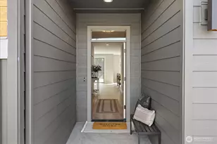 135 SE Airedale Ave, La Center, WA 98629 - Photo 2